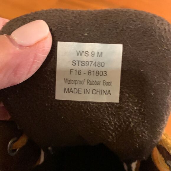 Sperry Size 9 women's waterproof rubber boot with thinsulate lined like new - Picture 9 of 12